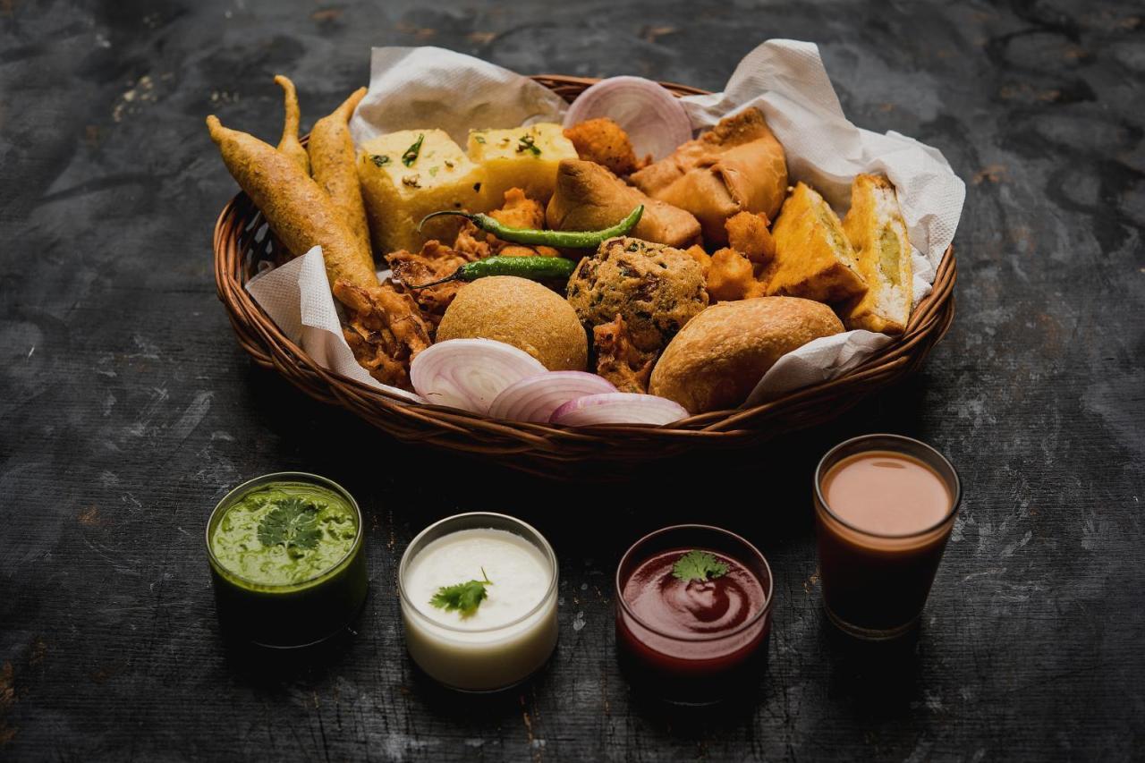 Capital O Abri Krishna Hotel Indore Ngoại thất bức ảnh
