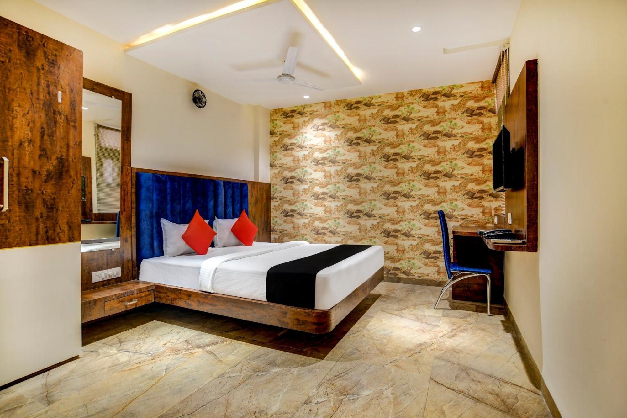 Capital O Abri Krishna Hotel Indore Ngoại thất bức ảnh