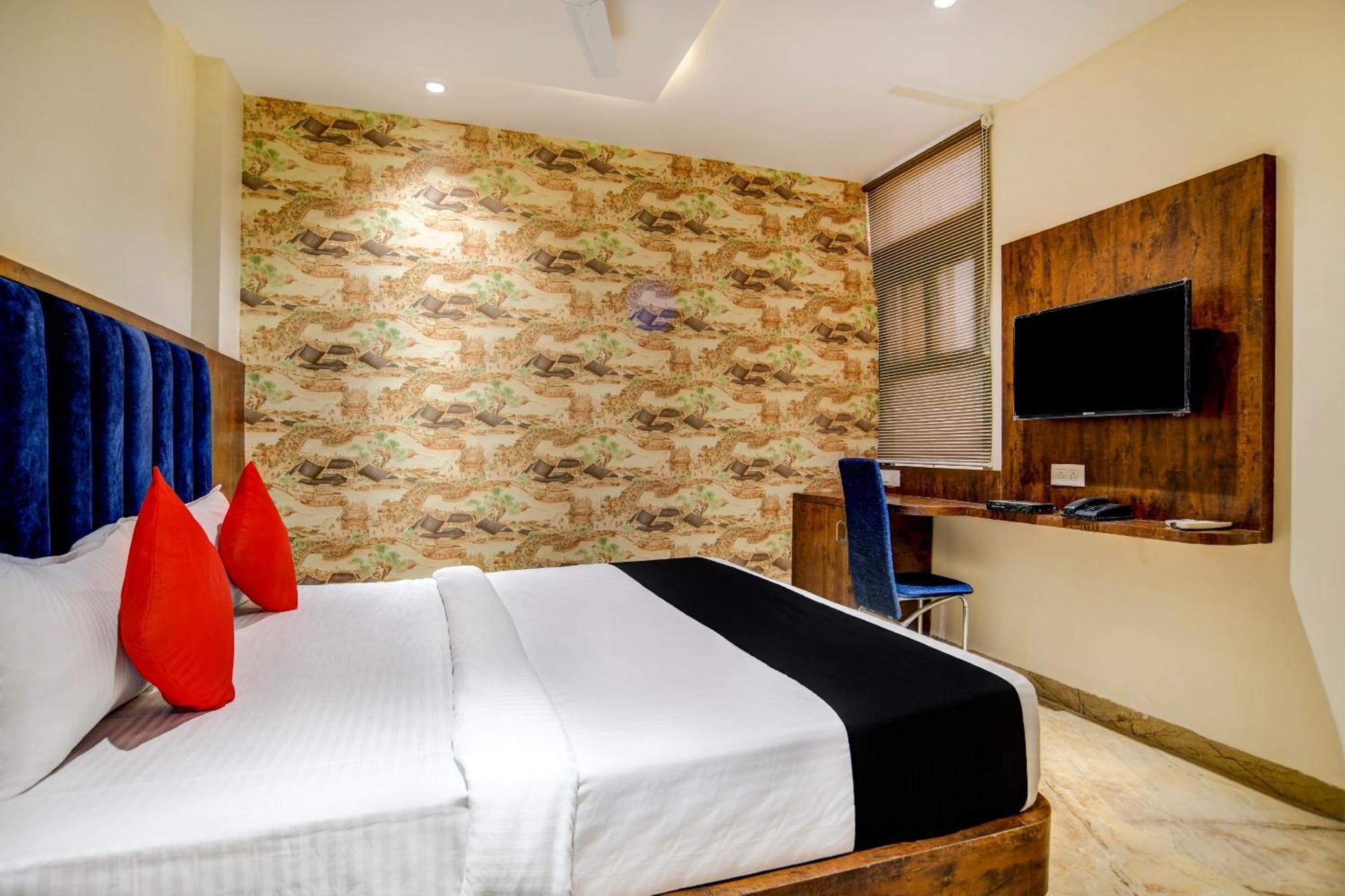 Capital O Abri Krishna Hotel Indore Ngoại thất bức ảnh