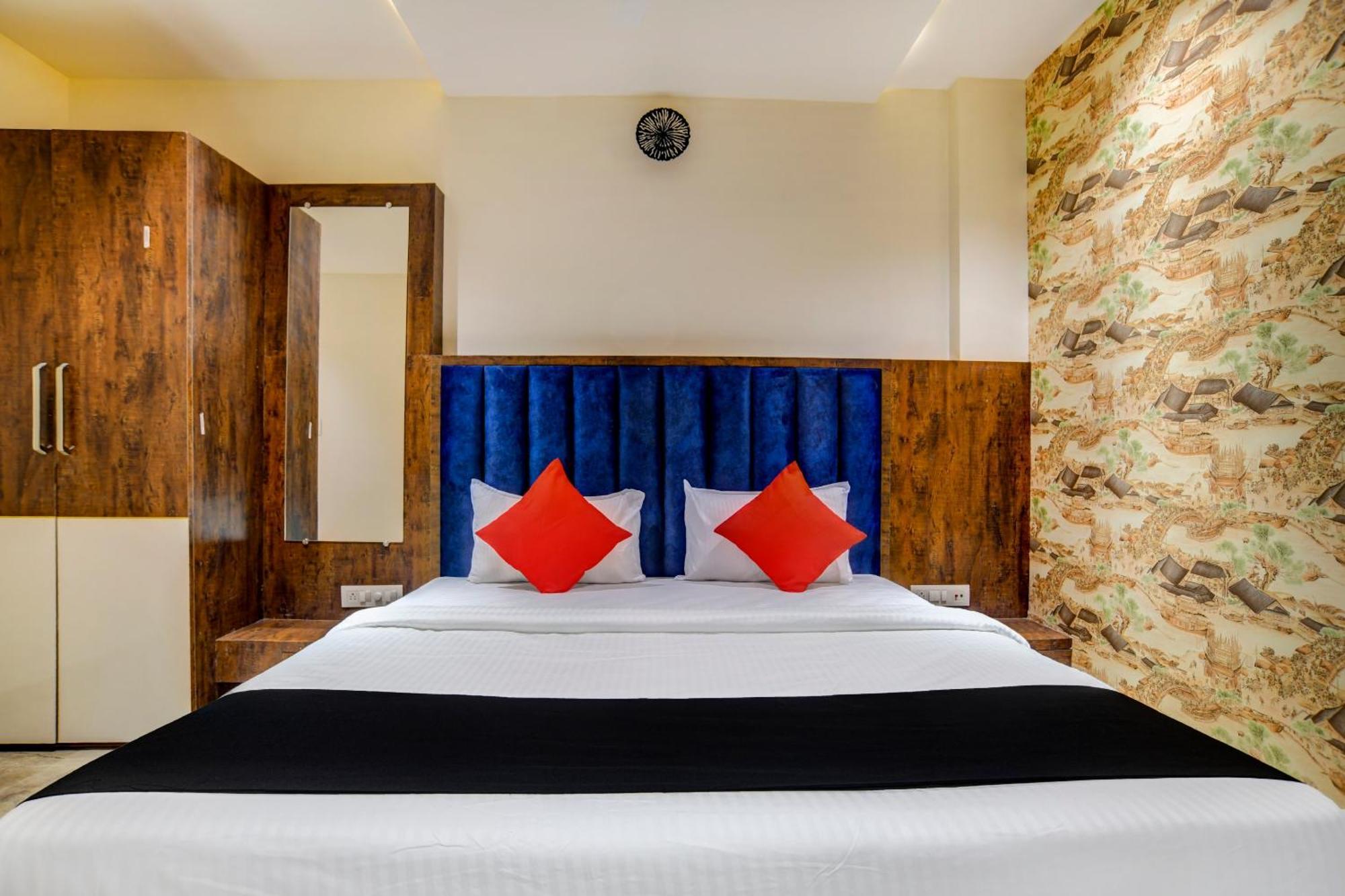 Capital O Abri Krishna Hotel Indore Ngoại thất bức ảnh